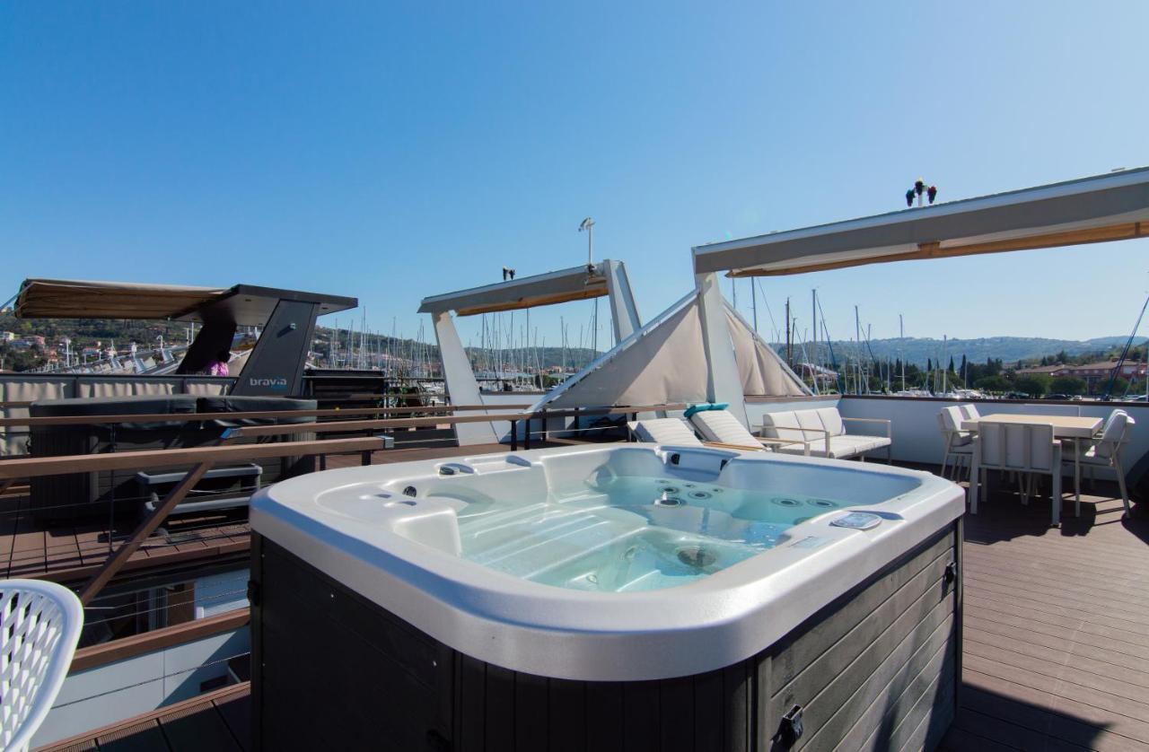 Apartament Eldamar Floating House Portorož Zewnętrze zdjęcie
